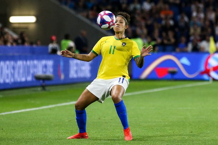 16. Cristiane