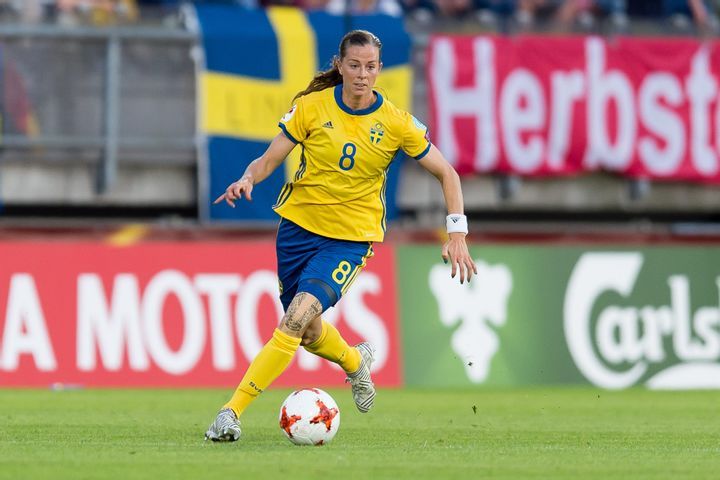17. Lotta Schelin