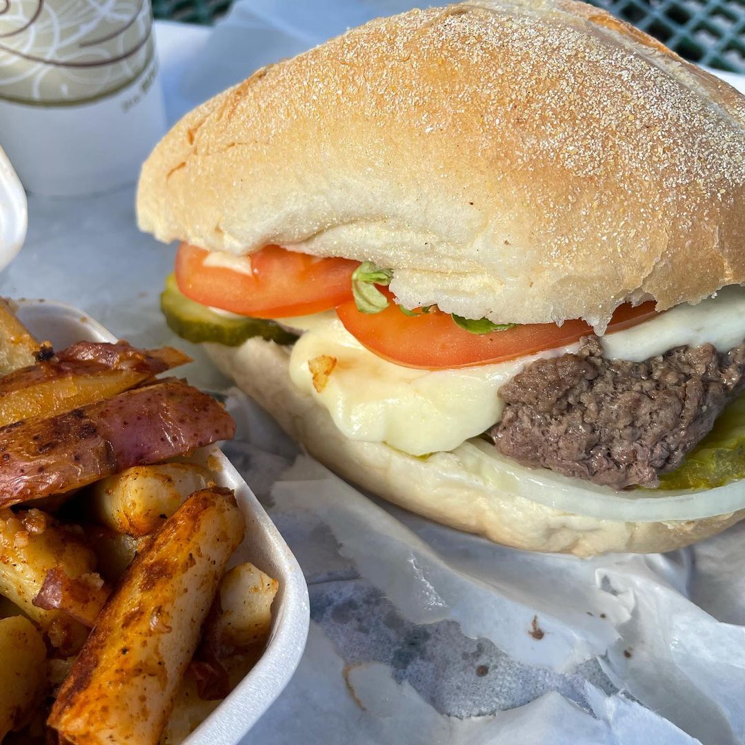 Connecticut: Steamed Cheeseburgers