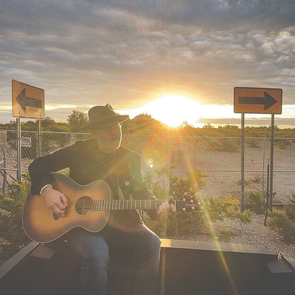 Pete Mroz – Now
