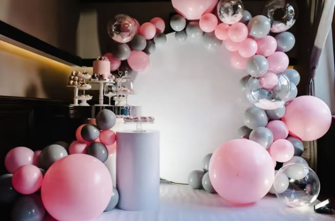 Make a beautiful balloon arrangement
