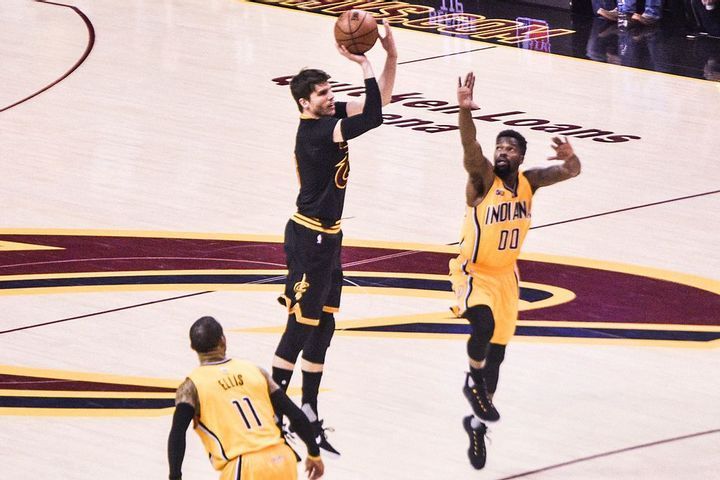7. Kyle Korver – 42.9%