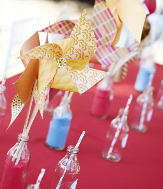 Add fun to your centerpieces with these adorable paper mills