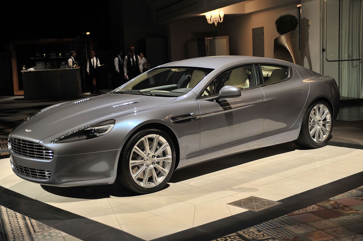 Aston Martin Rapide - 203 MPH