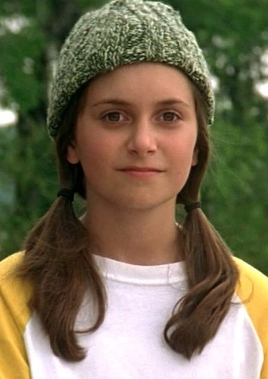Alyson Stoner as Maxine