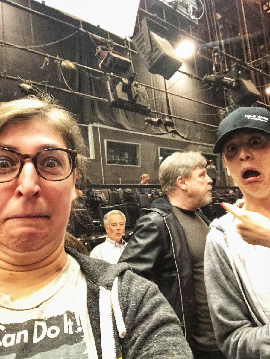 Mayim Bialik and Kaley Cuoco