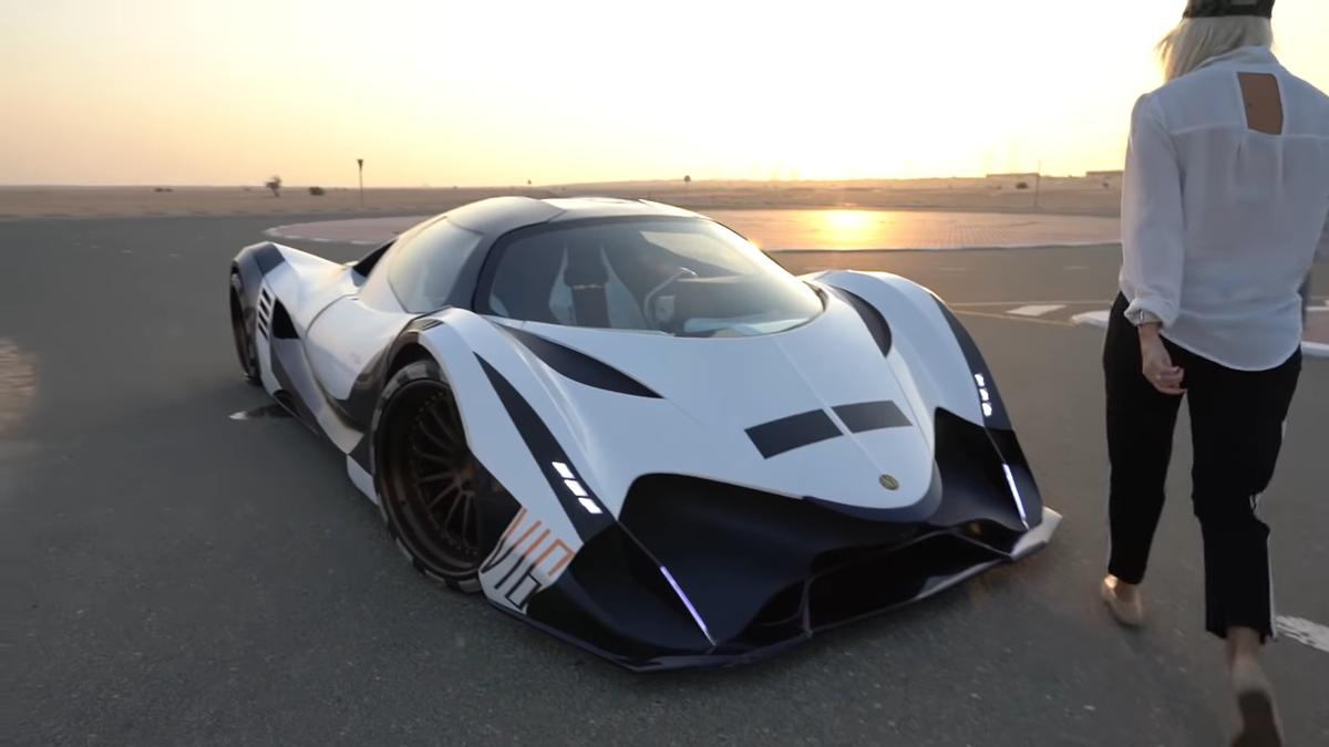 Devel Sixteen - 320 MPH