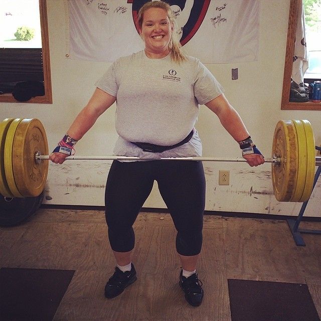 Holley Mangold 