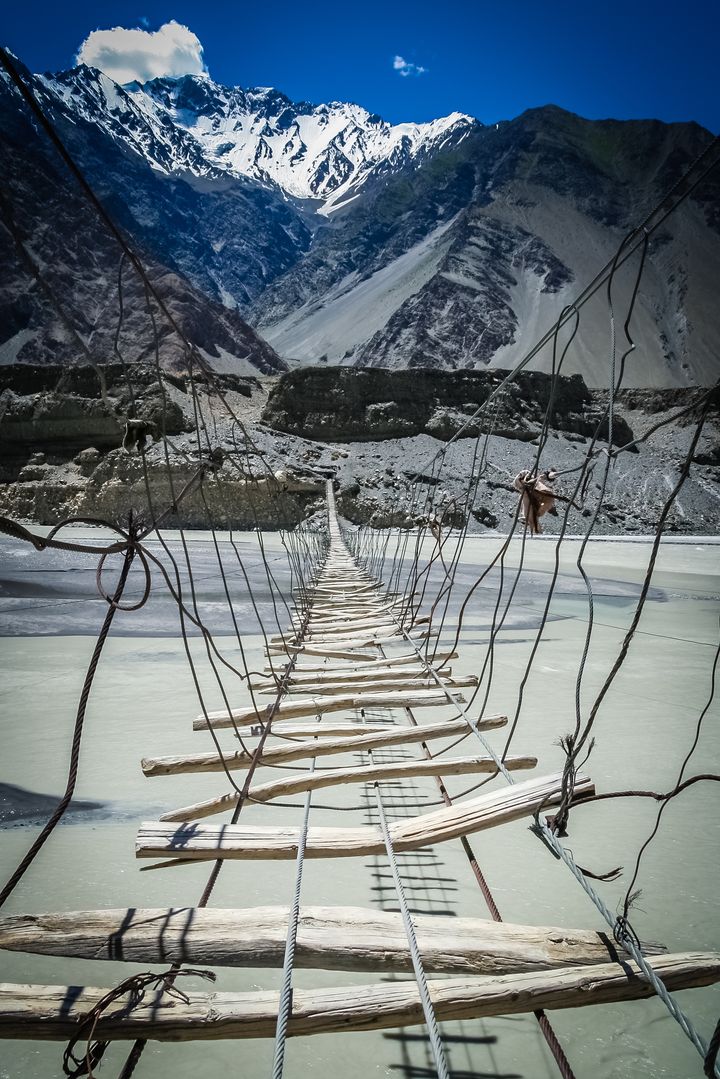 Trift Bridge, Switzerland: Glacier-High Sway