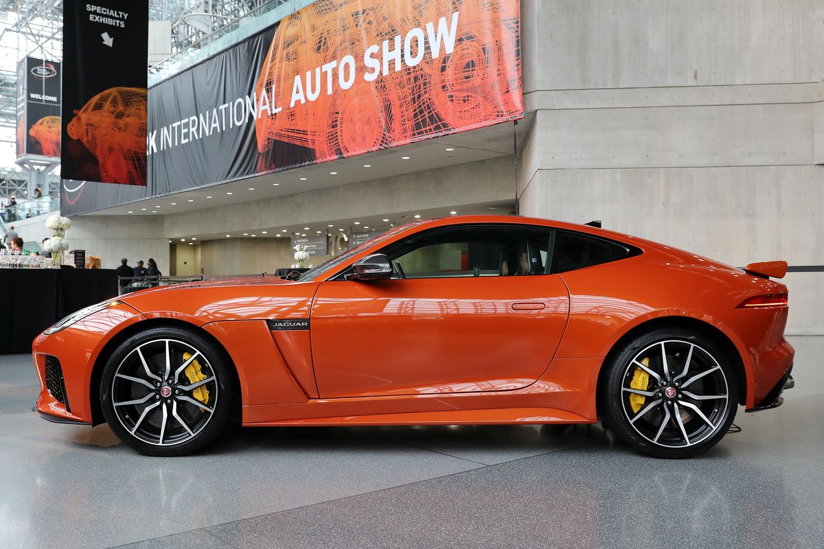 Jaguar F-Type SVR - 200 MPH