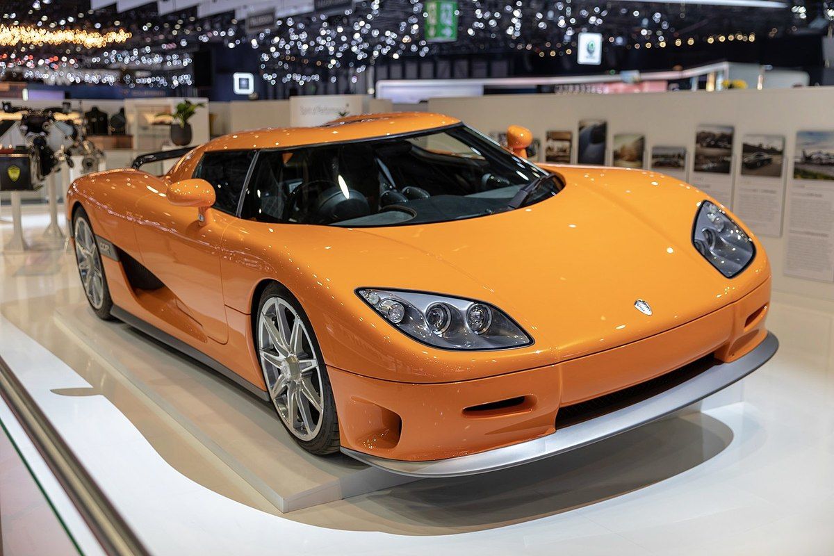 Koenigsegg CCR - 241 MPH