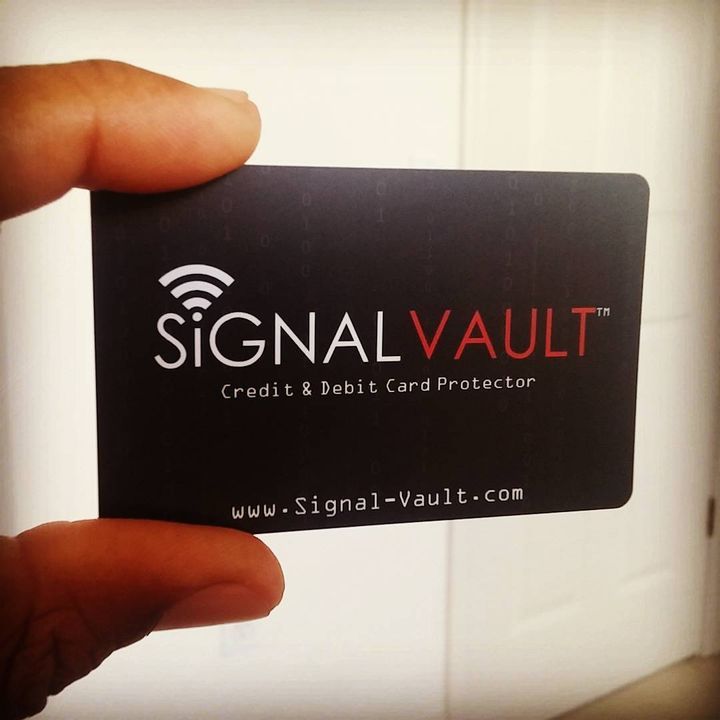 SignalVault Credit and Debit Card Protector