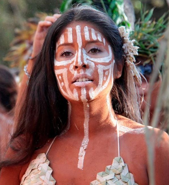 Takona Body Paint