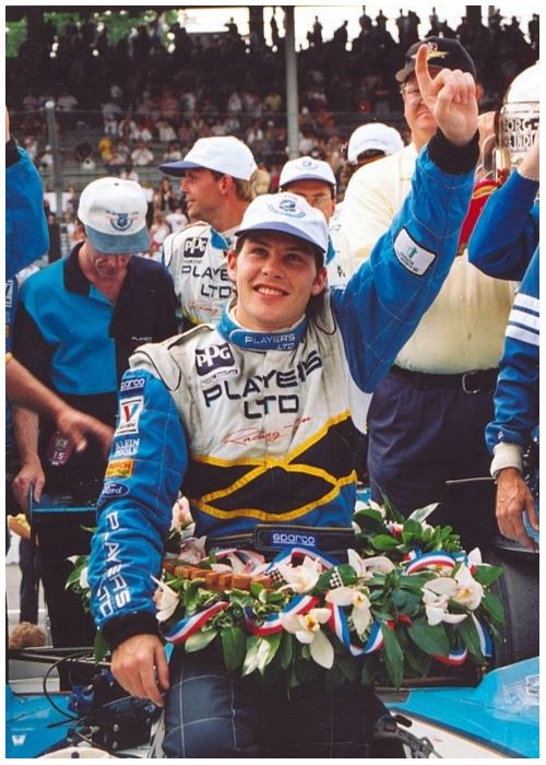Jacques Villeneuve turns 28.