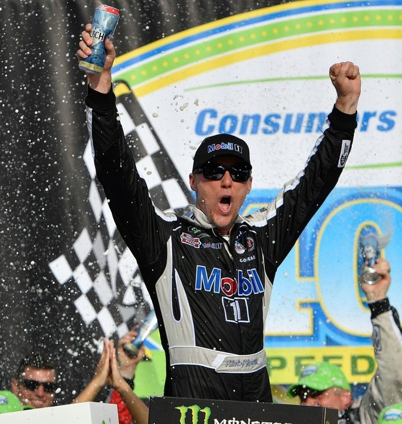 Harvick dominates Sprint & Xfinity Championships.