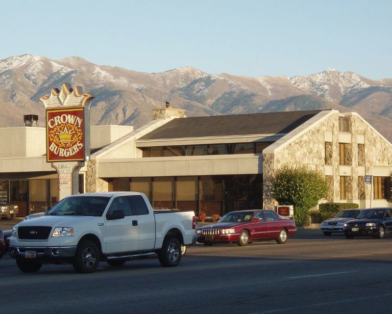 Great spot for fry sauce sampling