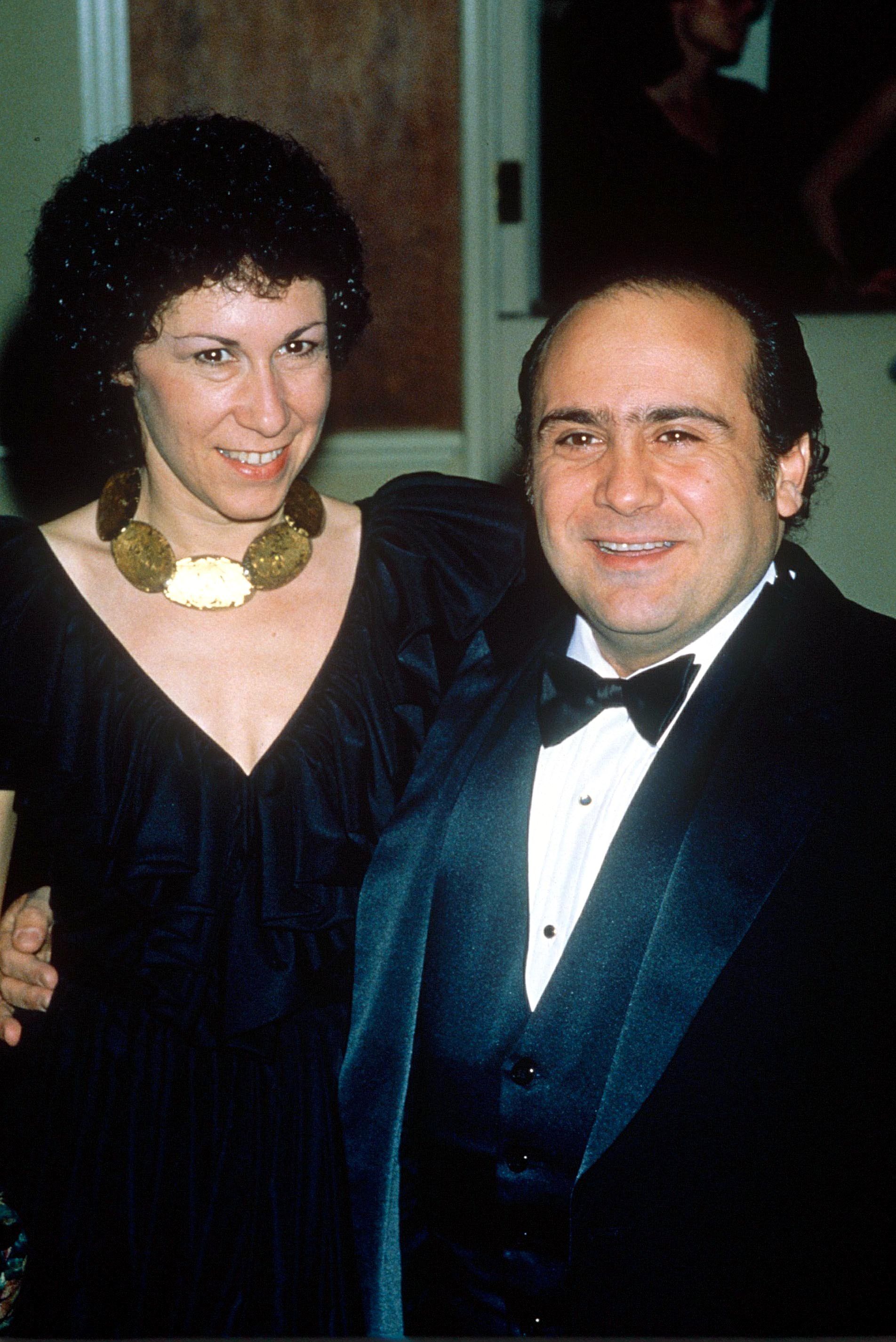 Danny DeVito and Rhea Perlman (1982)