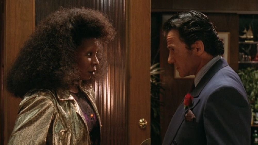 “Sister Act”: Deloris Sees a Murder